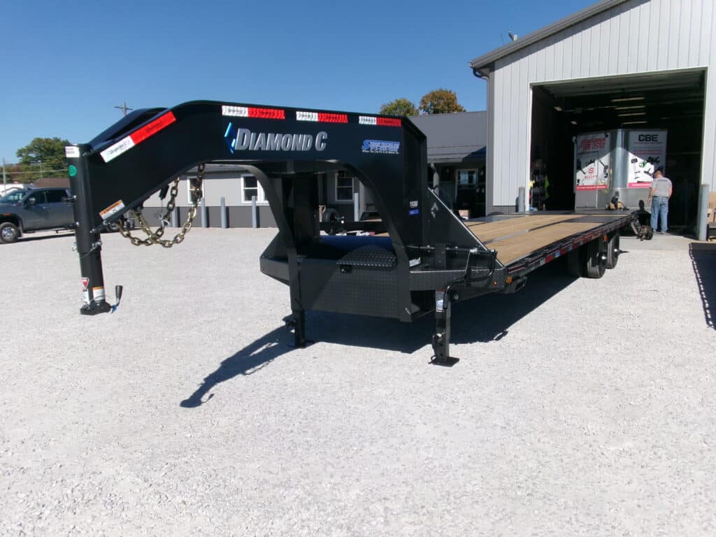 2025 Diamond C FMAX212 102″x 30′ 25.9k Equipment Trailer With MAX Ramps Stock #293908 Gooseneck Trailers – Spencer Trailers
