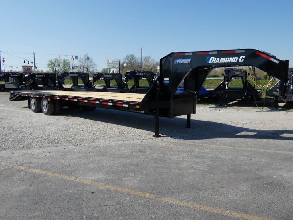 2025 Diamond C FMAX212 102″x 32′ 25.9k Equipment Trailer With MAX Ramps Stock #299757 Goose Neck Trailer – Spencer Trailers